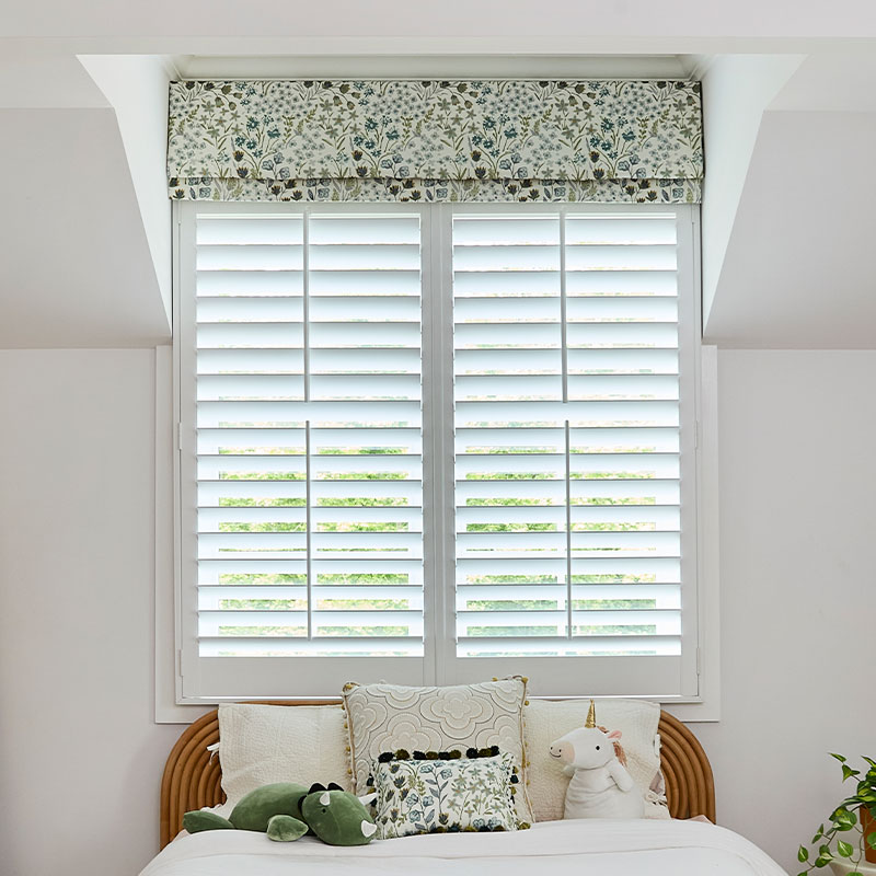 Carole_Fabrics_Board_Mounted_Valance_Style